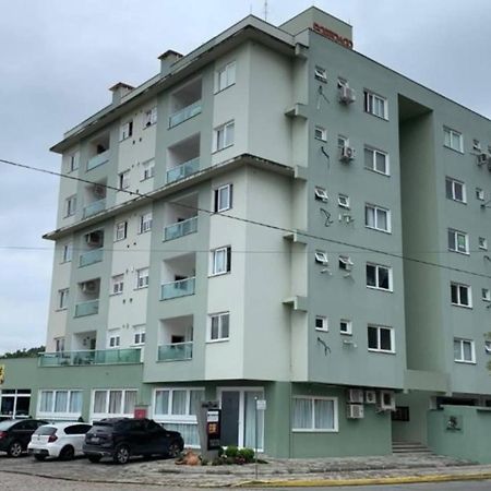 Apartamento Familiar No Centro De Pomerode. Bagian luar foto